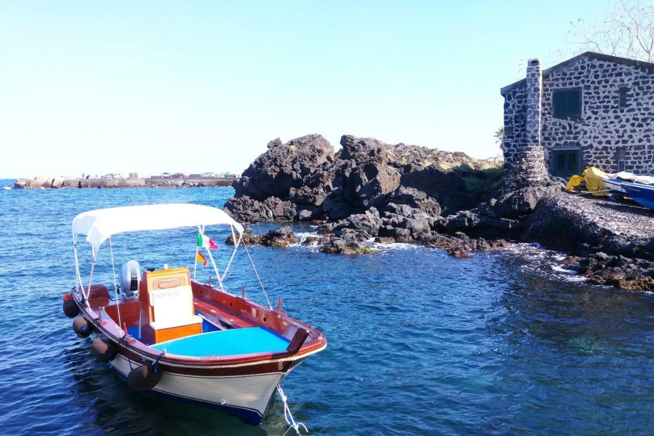 Casa Del Sole Con Vista Sull'Etna A 200 Mt Dal Mare Villa Acireale Eksteriør billede