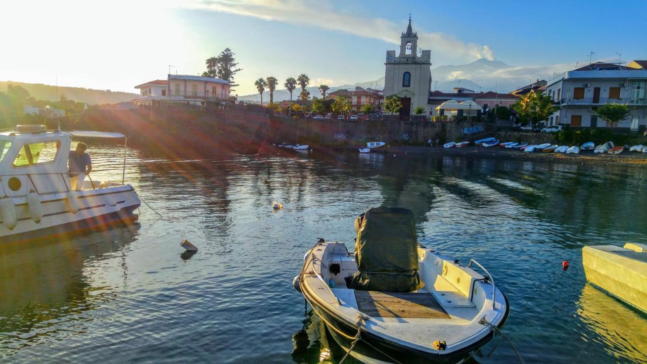Casa Del Sole Con Vista Sull'Etna A 200 Mt Dal Mare Villa Acireale Eksteriør billede